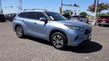 Used 2020 Toyota Highlander XLE image 3