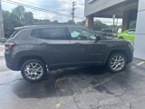 Used 2022 Jeep Compass Latitude image 2
