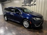 Used 2017 Chrysler Pacifica Touring-L image 6