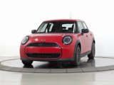 New 2025 MINI Cooper 4-Door Hardtop image 3