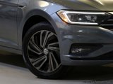 Used 2019 Volkswagen Jetta SEL Premium image 3