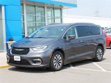 Used 2021 Chrysler Pacifica Touring-L image 2