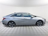 Used 2023 Hyundai Elantra Limited image 4