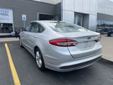 Used 2018 Ford Fusion SE w/ Fusion SE Technology Package image 3