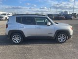 Used 2016 Jeep Renegade Latitude image 4