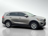 Used 2017 Kia Sorento LX image 4