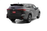 Used 2021 Toyota Highlander XLE image 2
