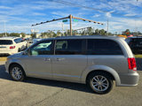 Used 2019 Dodge Grand Caravan SXT image 4