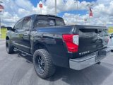 Used 2019 Nissan Titan SV image 4