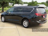 Used 2023 Chrysler Pacifica Touring-L image 3