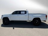 Used 2017 Toyota Tacoma TRD Sport image 3