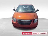 Used 2006 Chrysler Town & Country Touring image 4