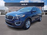 Used 2017 Kia Sorento LX w/ LX Convenience Package image 3