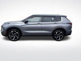 Used 2022 Mitsubishi Outlander SE image 4
