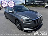 Used 2019 Volkswagen Jetta SE w/ Cold Weather Package image 3