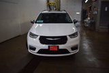 Used 2023 Chrysler Pacifica Limited image 2