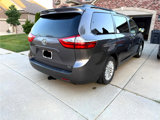 Used 2017 Toyota Sienna XLE Premium image 4