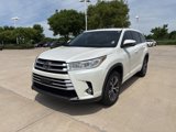 Certified 2017 Toyota Highlander Plus image 3