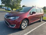 Used 2017 Chrysler Pacifica Touring-L Plus image 2
