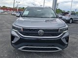 Used 2022 Volkswagen Taos SE image 2