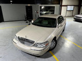 Used 2003 Lincoln Town Car Cartier image 4