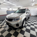 Used 2015 Kia Sorento LX image 2