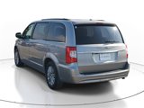 Used 2015 Chrysler Town & Country Touring-L w/ Driver Convenience Group image 3