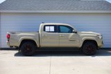 Used 2018 Toyota Tacoma TRD Sport image 2