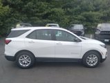Used 2022 Chevrolet Equinox LS w/ Driver Confidence II Package image 2