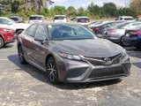 Used 2024 Toyota Camry SE image 2