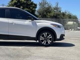 Used 2018 Nissan Kicks SV image 6