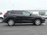 Used 2016 Jeep Cherokee Limited image 2