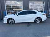 Used 2020 Toyota Camry LE image 2
