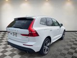 Used 2019 Volvo XC60 T5 Momentum w/ Multimedia Package image 3