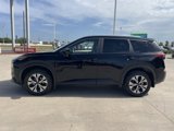 Used 2023 Nissan Rogue SV w/ SV Premium B Package image 3