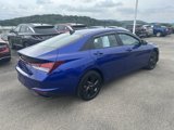 Used 2022 Hyundai Elantra SEL image 5