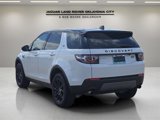 Used 2018 Land Rover Discovery Sport SE image 4