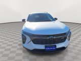 New 2025 Chevrolet Trax RS w/ Sunroof Package image 2