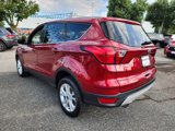 Used 2019 Ford Escape SE image 3
