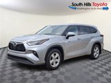 Used 2021 Toyota Highlander LE image 3