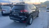 Used 2018 Nissan Rogue SV image 5