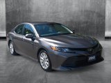Used 2018 Toyota Camry LE image 3