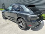 Used 2025 Porsche Macan image 3