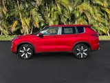 New 2025 Mitsubishi Outlander SE image 2
