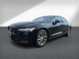 Used 2022 Volvo S60 B5 Momentum image 3