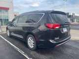 Used 2020 Chrysler Pacifica Touring-L w/ Advanced Safetytec Group image 3