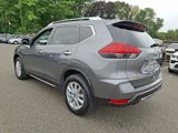 Used 2017 Nissan Rogue SV w/ SV Premium Package image 5