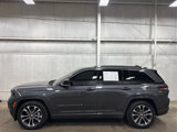 Used 2022 Jeep Grand Cherokee Overland w/ Luxury Tech Group IV image 2