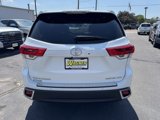 Used 2019 Toyota Highlander Limited Platinum image 4