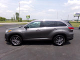 Used 2019 Toyota Highlander XLE image 2